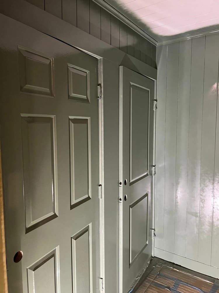 Behind the scenes — Os Pine Painting work